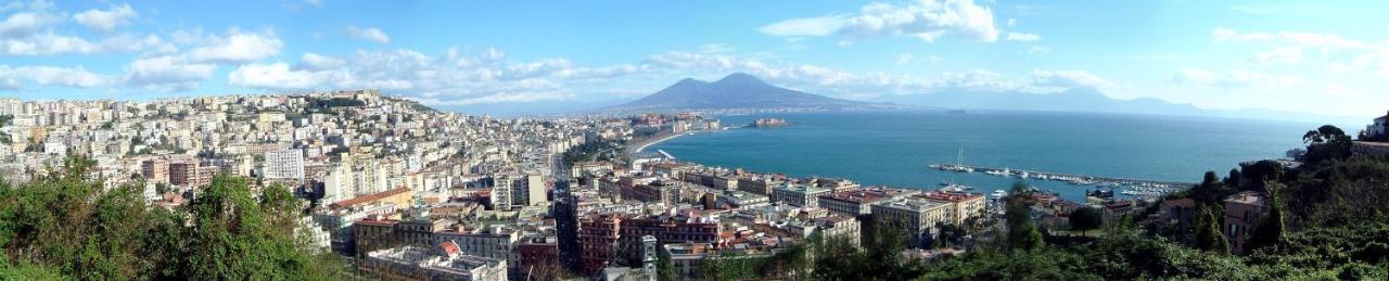 Casa Vacanze "A Casa Di Maria" Napoli Bagian luar foto